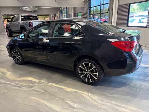Used 2017 Toyota Corolla SE FWD image 32
