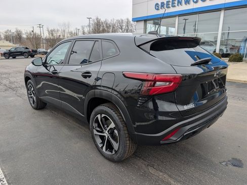 Used 2024 Chevrolet Trax RS image 3