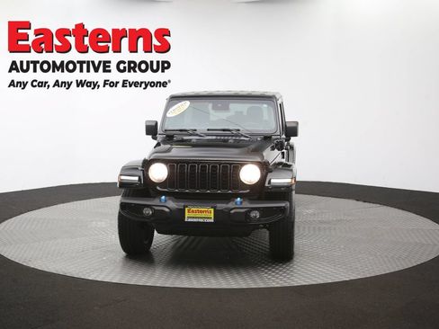 Used 2024 Jeep Wrangler Unlimited AWD/4WD image 53