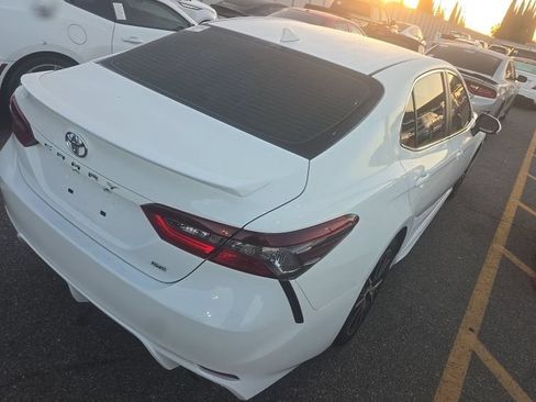 Used 2023 Toyota Camry SE FWD image 3