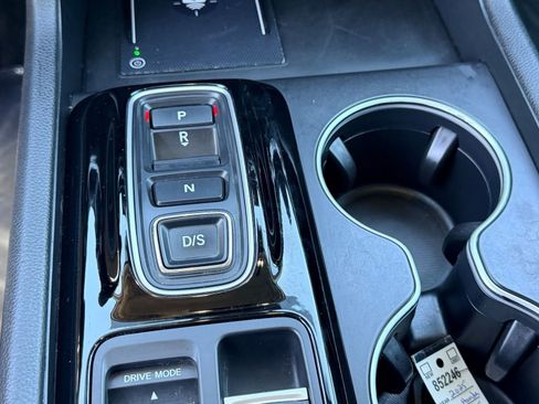 Certified 2025 Honda Pilot Touring image 30
