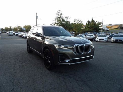 Used 2021 BMW X7 xDrive40i w/ Premium Package image 2