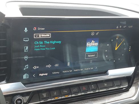 Used 2025 Chevrolet Silverado 2500 LTZ w/ LTZ Plus Package image 27