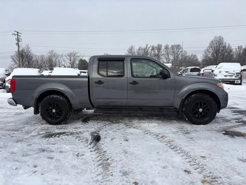 Used 2019 Nissan Frontier SV w/ Value Truck Package image 5