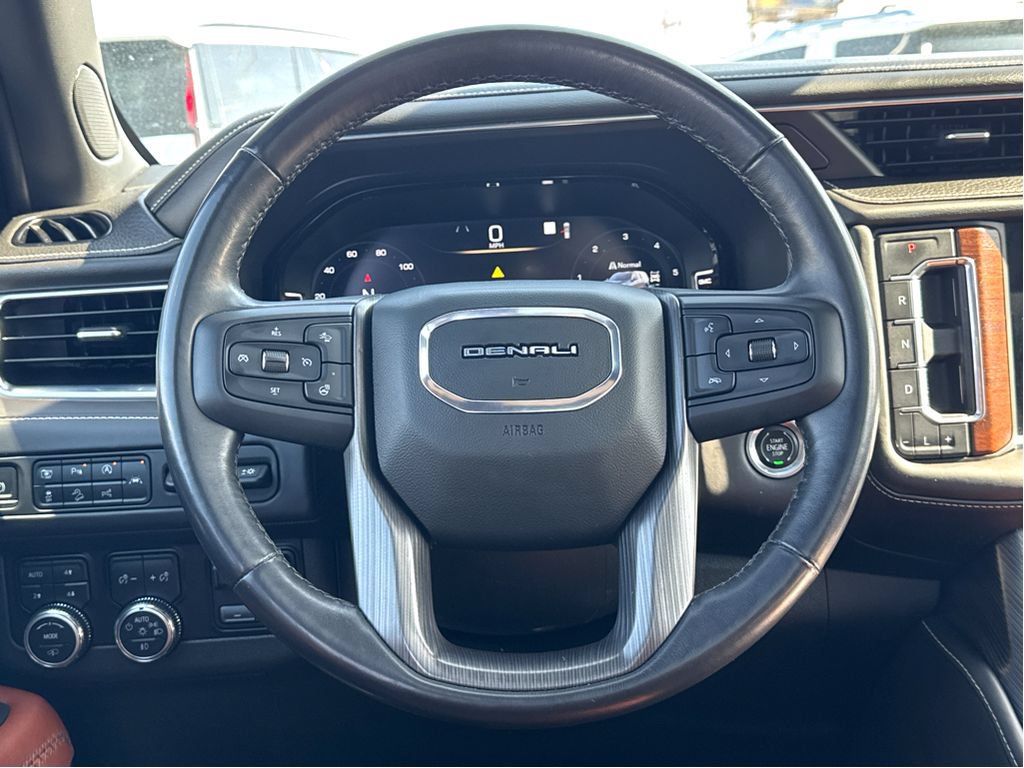 Used 2023 GMC Yukon XL Denali Ultimate AWD/4WD image 16