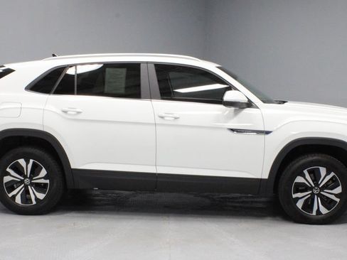 Used 2024 Volkswagen Atlas Cross Sport SE AWD/4WD image 12