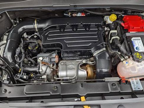 Used 2023 Jeep Renegade Latitude w/ Sun/Sound Group image 33