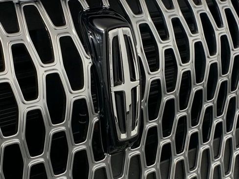 New 2025 Lincoln Corsair Premiere w/ Equipment Group 101A image 12