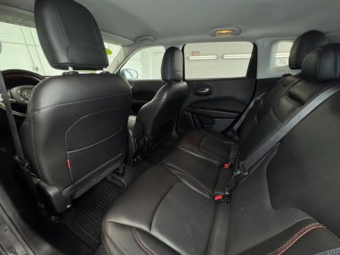 Used 2018 Jeep Compass Trailhawk w/ Leather Interior Group AWD/4WD image 21