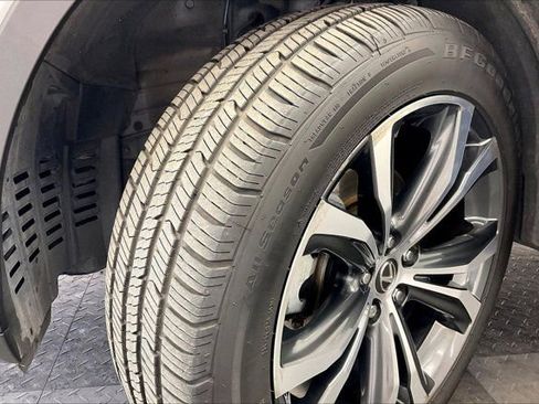 Used 2022 Lexus RX 350L Premium w/ Premium Package image 32