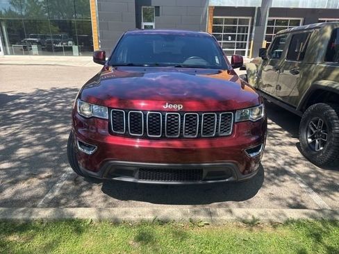 Used 2022 Jeep Grand Cherokee Laredo E w/ Security & Convenience Group AWD/4WD image 2