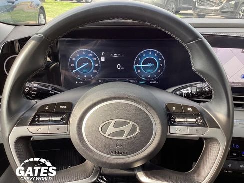 Used 2024 Hyundai Elantra Limited FWD image 25