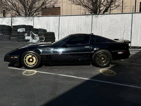 Used 1987 Chevrolet Corvette Coupe image 4