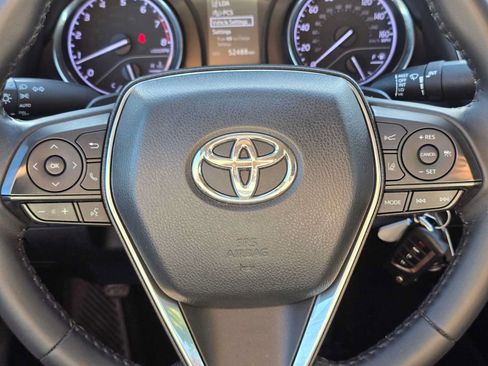 Used 2020 Toyota Camry SE FWD image 23