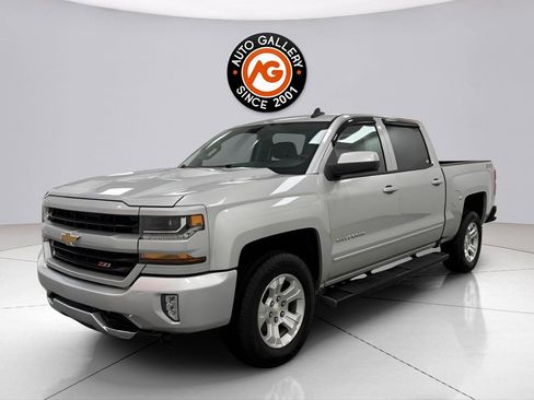 Used 2017 Chevrolet Silverado 1500 LT w/ All Star Edition AWD/4WD image 3