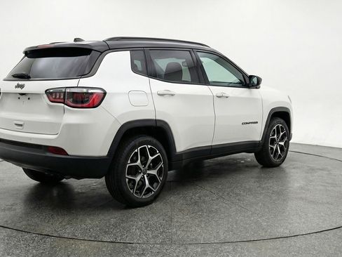 Used 2025 Jeep Compass Limited AWD/4WD image 9