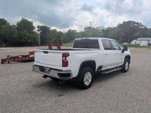 Used 2025 Chevrolet Silverado 2500 LT AWD/4WD image 6