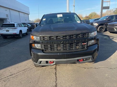 Used 2019 Chevrolet Silverado 1500 Custom Trail Boss w/ Infotainment Package image 2