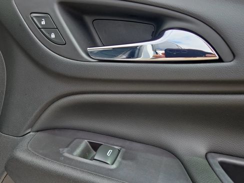 Used 2021 Chevrolet Equinox Premier w/ Redline Edition FWD image 32