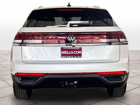 New 2026 Volkswagen Atlas Cross Sport SE FWD image 4