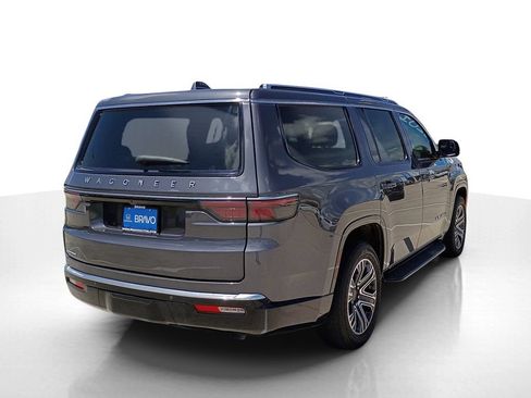Used 2023 Jeep Wagoneer 4WD w/ Premium Group I image 6