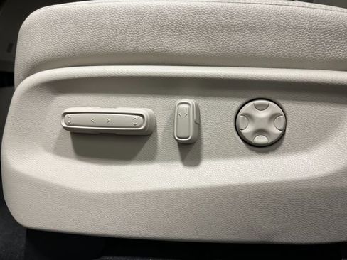 New 2026 Honda Odyssey EX-L image 9