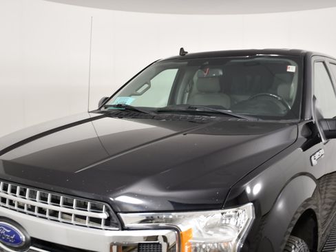Used 2019 Ford F150 XLT w/ Equipment Group 302A Luxury AWD/4WD image 12