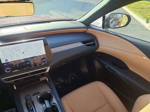 Used 2025 Lexus RX 350 350h Premium Plus image 3