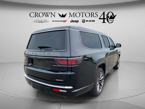 Used 2024 Jeep Wagoneer L Series III w/ Premium Group I AWD/4WD image 14