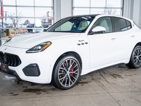 Used 2023 Maserati Grecale Modena image 11