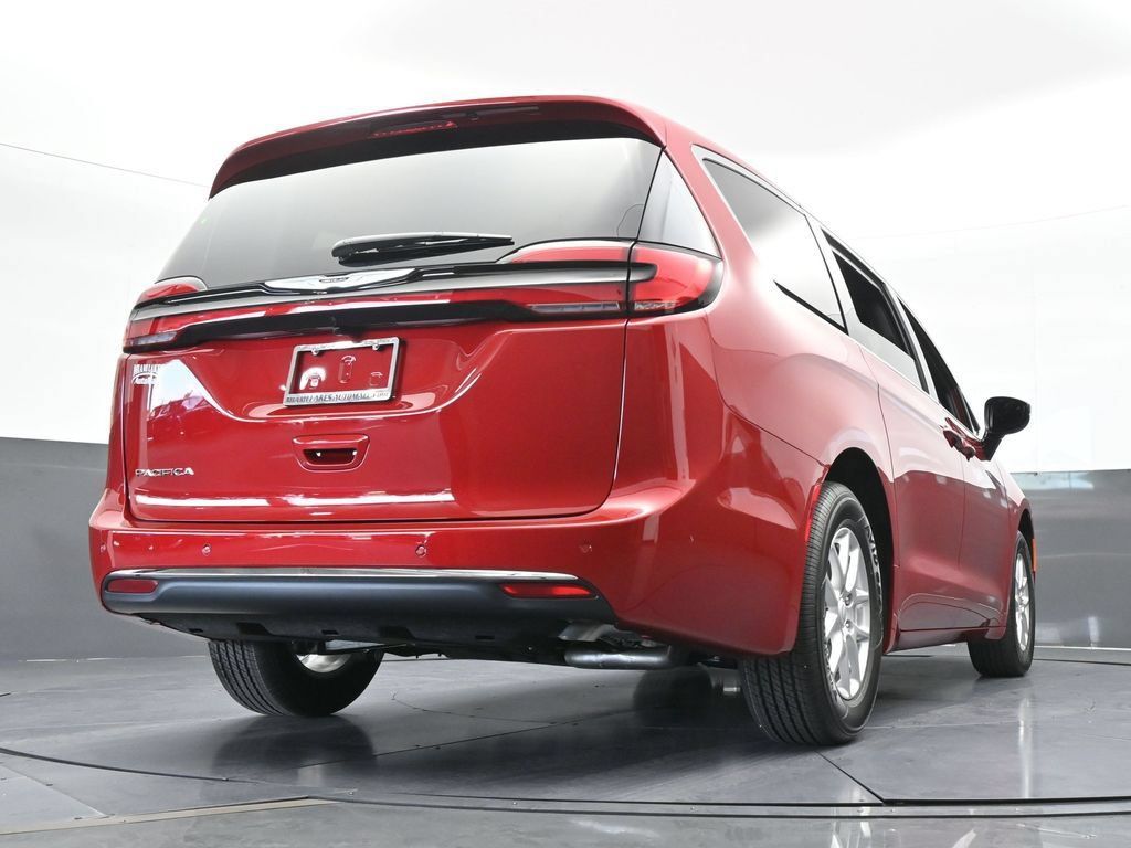 New 2026 Chrysler Pacifica Select FWD image 56