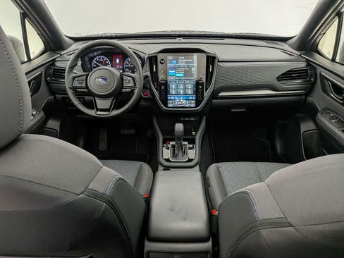 Used 2025 Subaru Forester Premium w/ Convenience Package #2 image 15