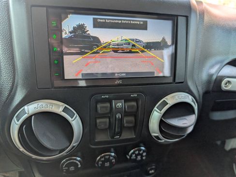 Used 2014 Jeep Wrangler Unlimited Sahara AWD/4WD image 22