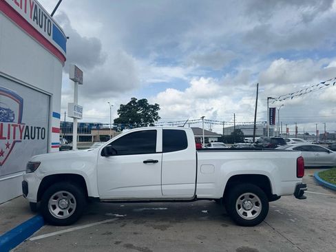 Used 2022 Chevrolet Colorado W/T w/ WT Convenience Package RWD image 17