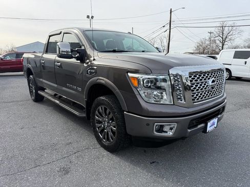 Used 2016 Nissan Titan Platinum Reserve image 4