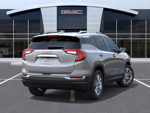 New 2024 GMC Terrain SLT w/ Infotainment Package II AWD/4WD image 4