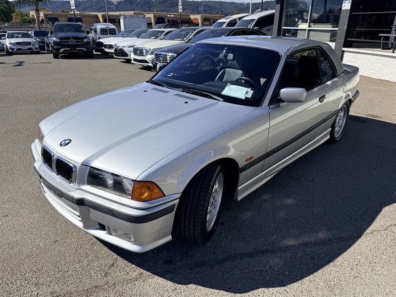 Used 1999 BMW 328i Convertible RWD image 3