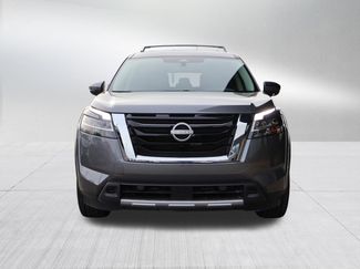 Used 2024 Nissan Pathfinder SL video 2