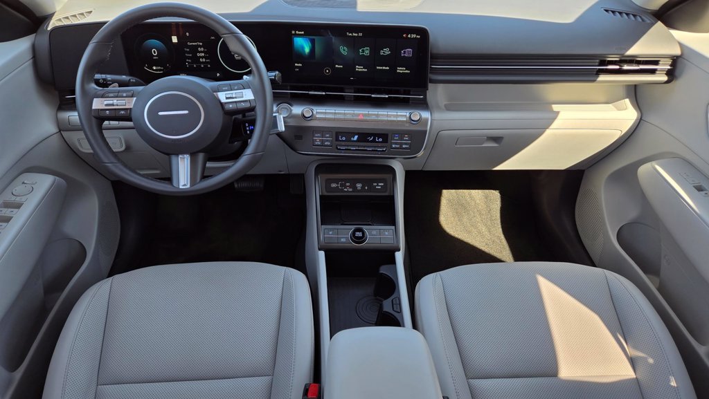 Used 2026 Hyundai Kona SEL Premium FWD image 12