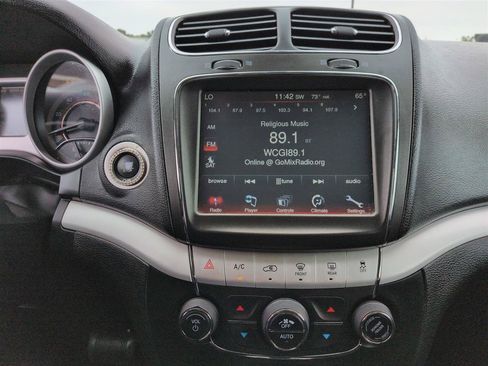 Used 2019 Dodge Journey SE FWD image 22