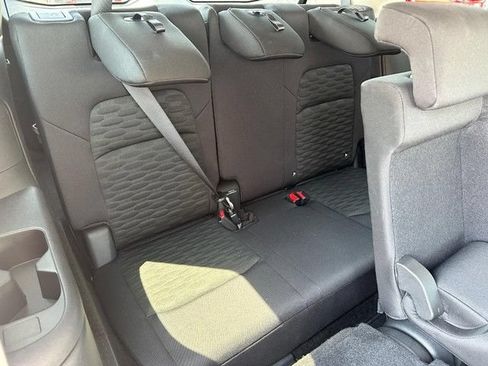 Used 2025 Nissan Pathfinder SV AWD/4WD image 12