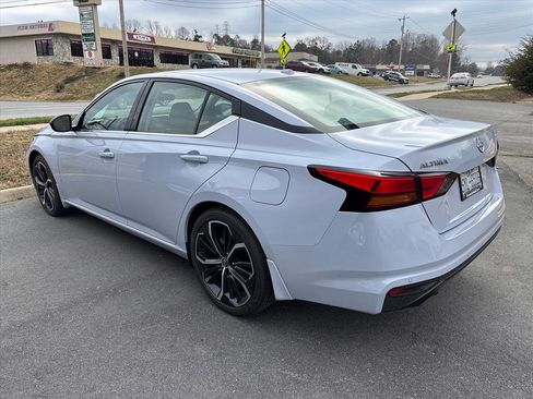 Used 2024 Nissan Altima 2.5 SR image 4