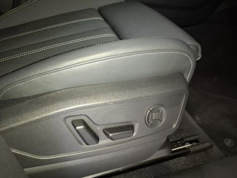 Used 2025 Audi Q5 Premium Plus w/ Premium Plus image 20