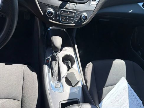 Used 2024 Chevrolet Malibu LT FWD image 18
