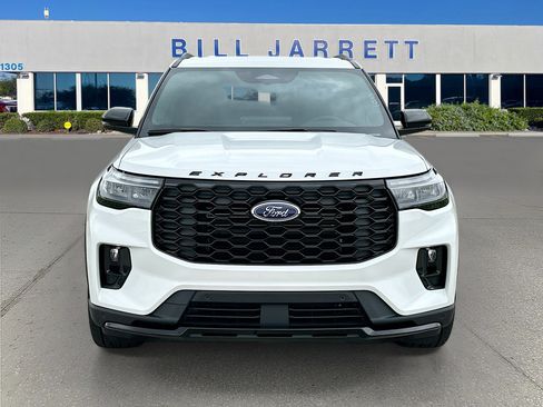 New 2026 Ford Explorer ST-Line w/ ST-Line Street Pack RWD image 2
