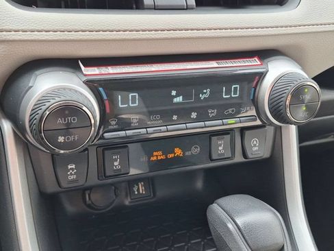 Certified 2025 Toyota RAV4 XLE w/ Convenience Package AWD/4WD image 15