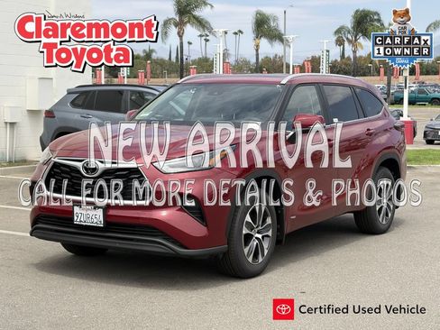 Certified 2026 Toyota Highlander XLE AWD/4WD image 1