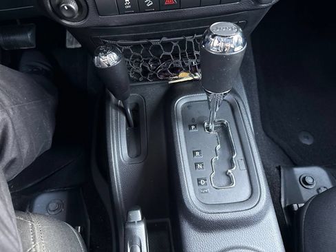 Used 2016 Jeep Wrangler Unlimited Sport w/ Quick Order Package 24S AWD/4WD image 12