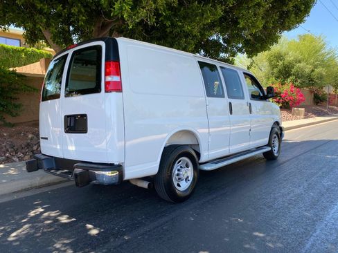 Used 2025 Chevrolet Express 2500 w/ Driver Convenience Package RWD image 7