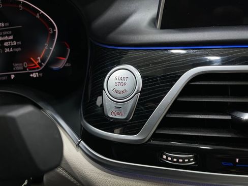 Used 2021 BMW 750i xDrive w/ Executive Package image 22